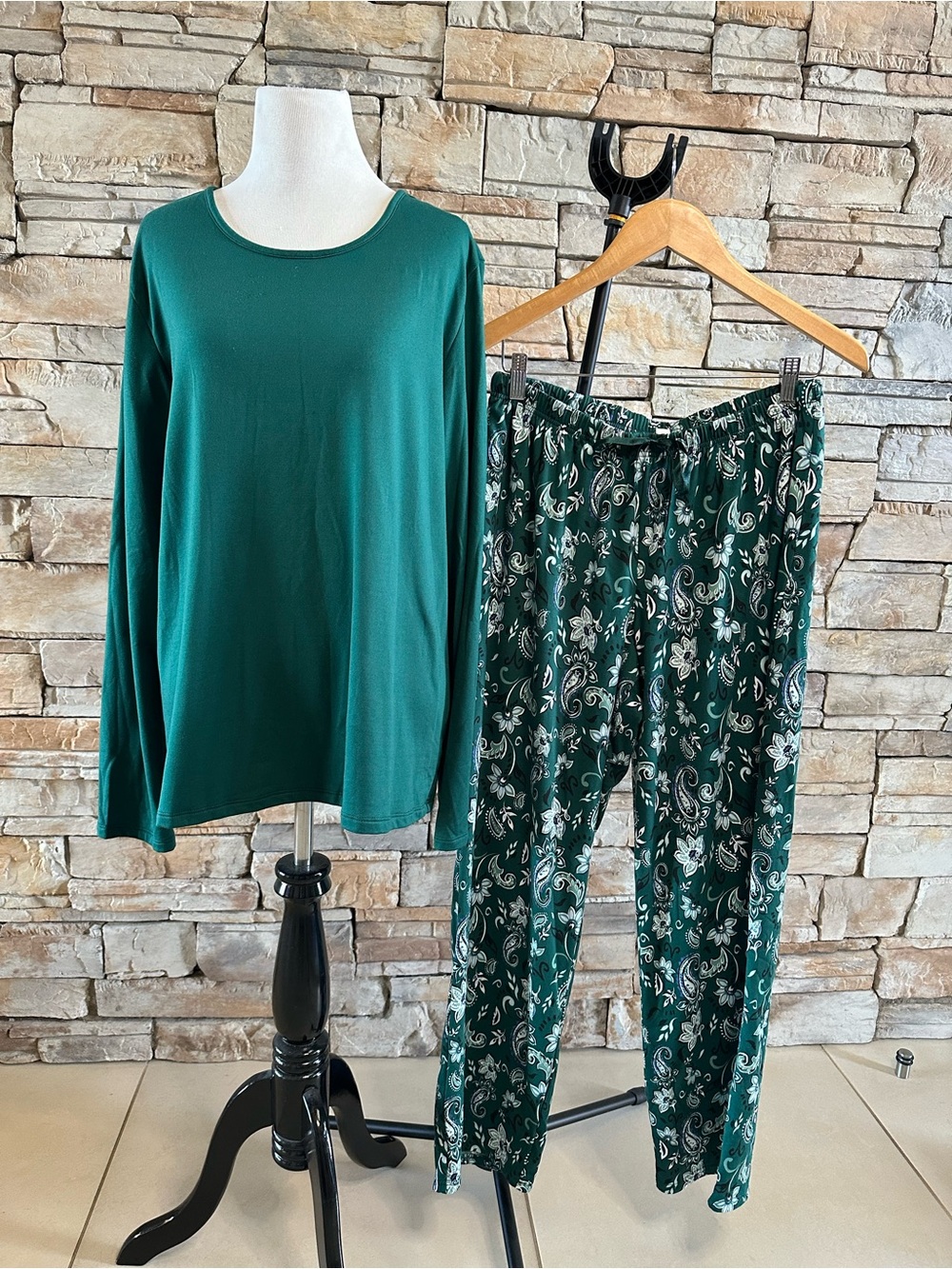 Croft & Barrow Green Floral Pajama Set